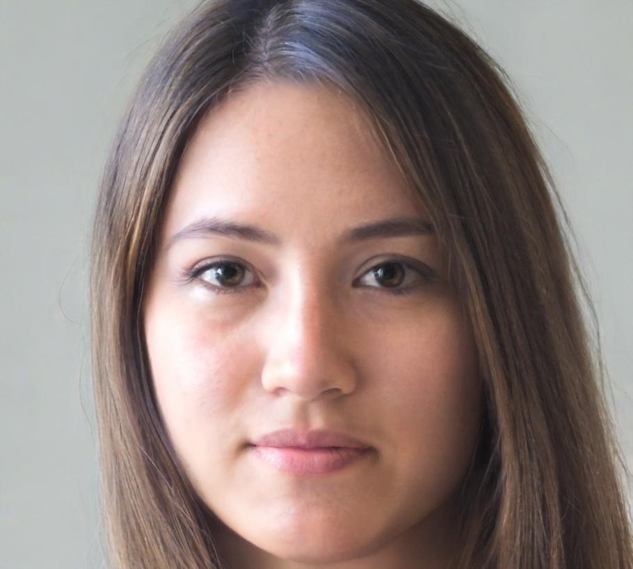 Marie Dubois, Spécialiste en Communication d'Équipe chez pravionluxae